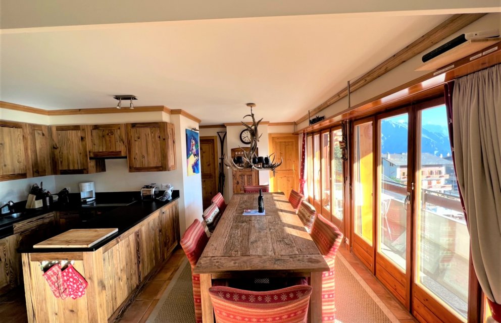 Magnificent renovated 5 1/2 room apartment in La Tzoumaz/4 Vallées»
