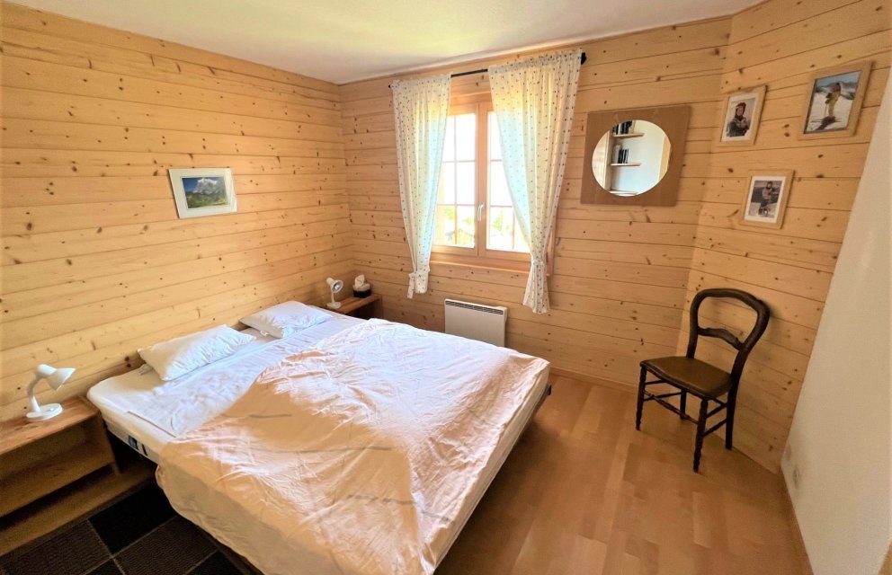 To rent very beautiful chalet of 5 1/2 rooms in la Tzoumaz / 4 Valleys